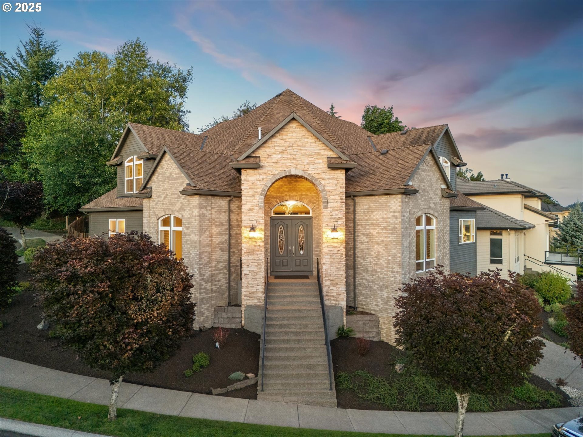 Property Photo:  4240 NW Twilight Ter  OR 97229 