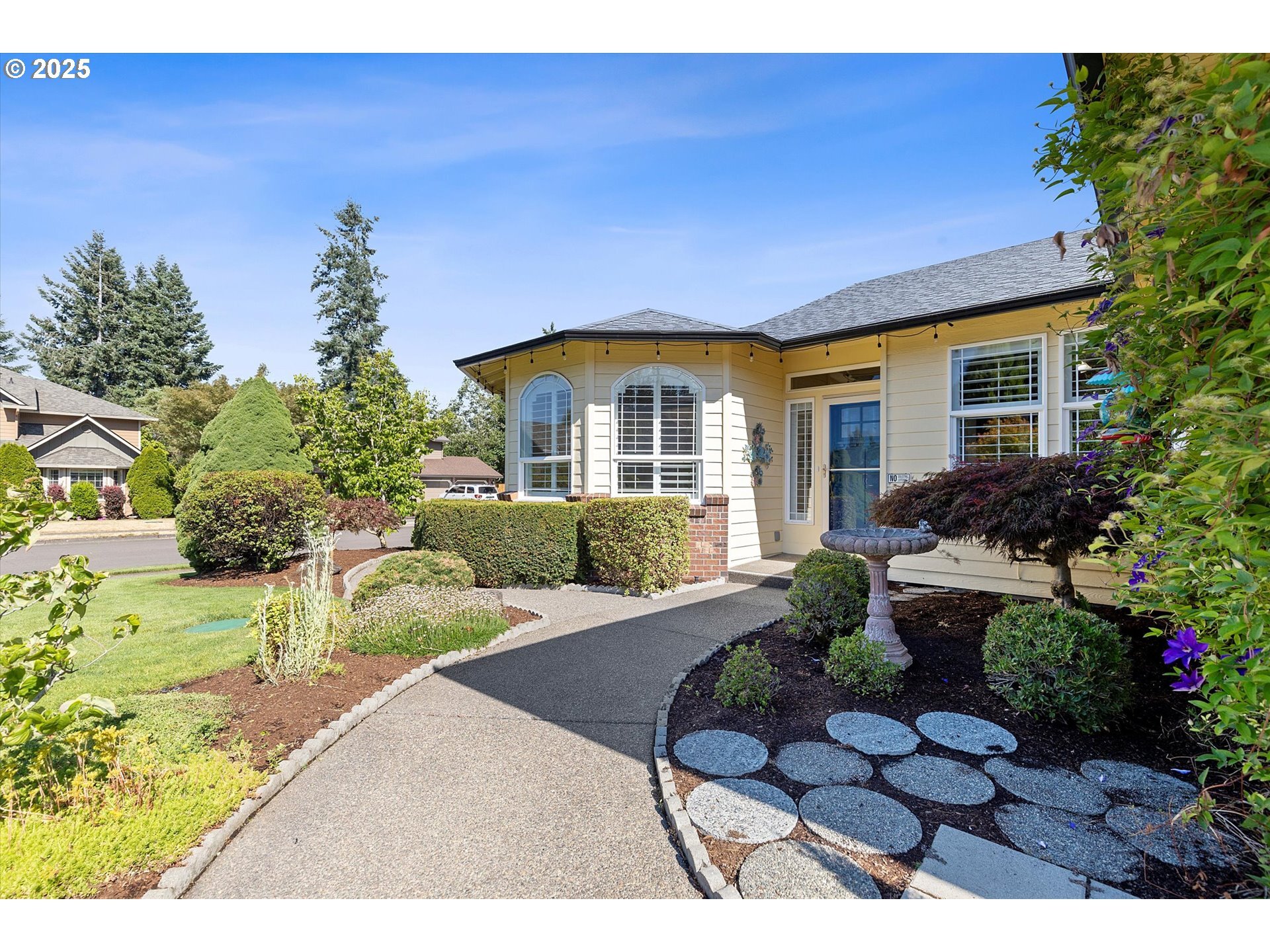 Property Photo: 2615 NW 46th Cir WA 98607