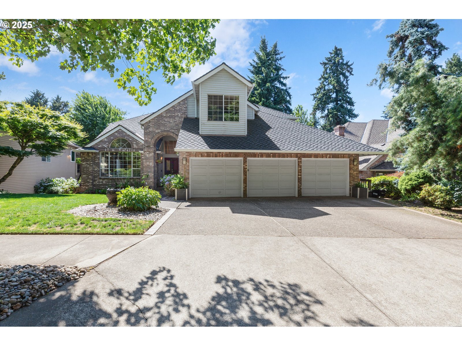 Property Photo: 21775 SW Hedges Dr OR 97062