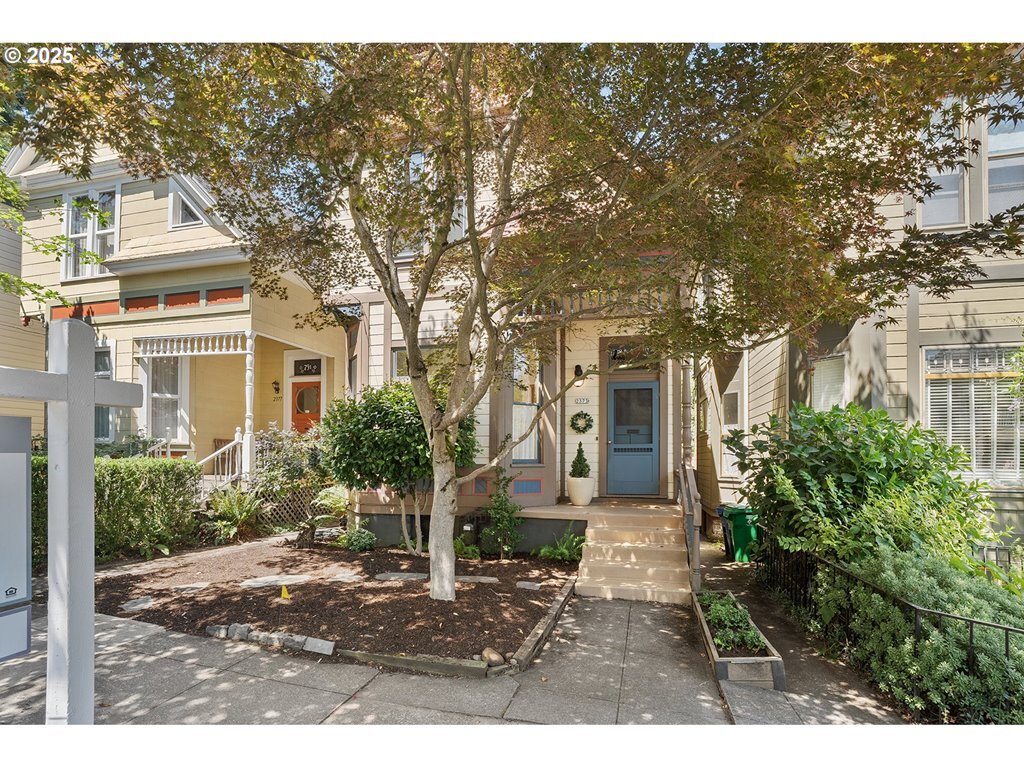 2373 NW Johnson St  Portland OR 97210 photo
