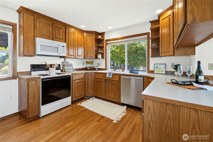 493 NE Lincoln Road  Poulsbo WA 98370 photo