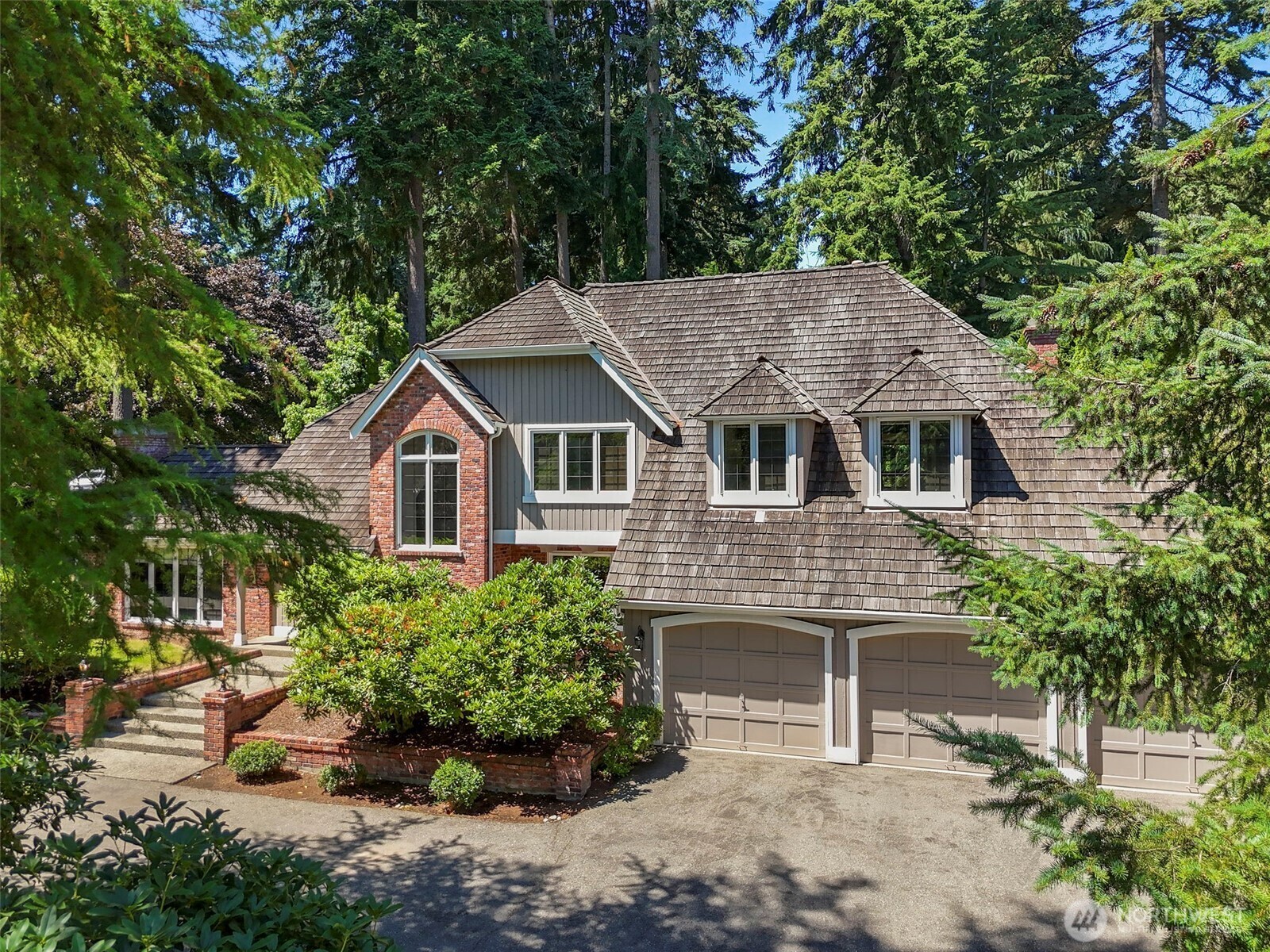 13603  171st Avenue NE  Redmond WA 98052 photo