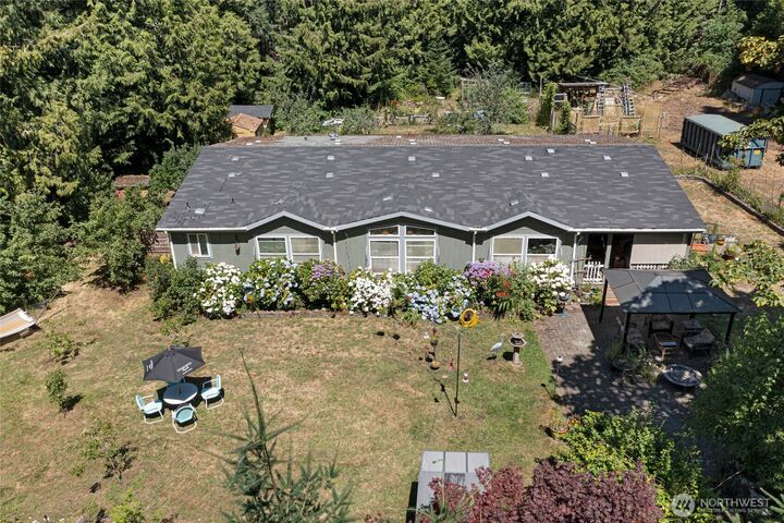 Property Photo:  300  Wildflower Lane  WA 98250