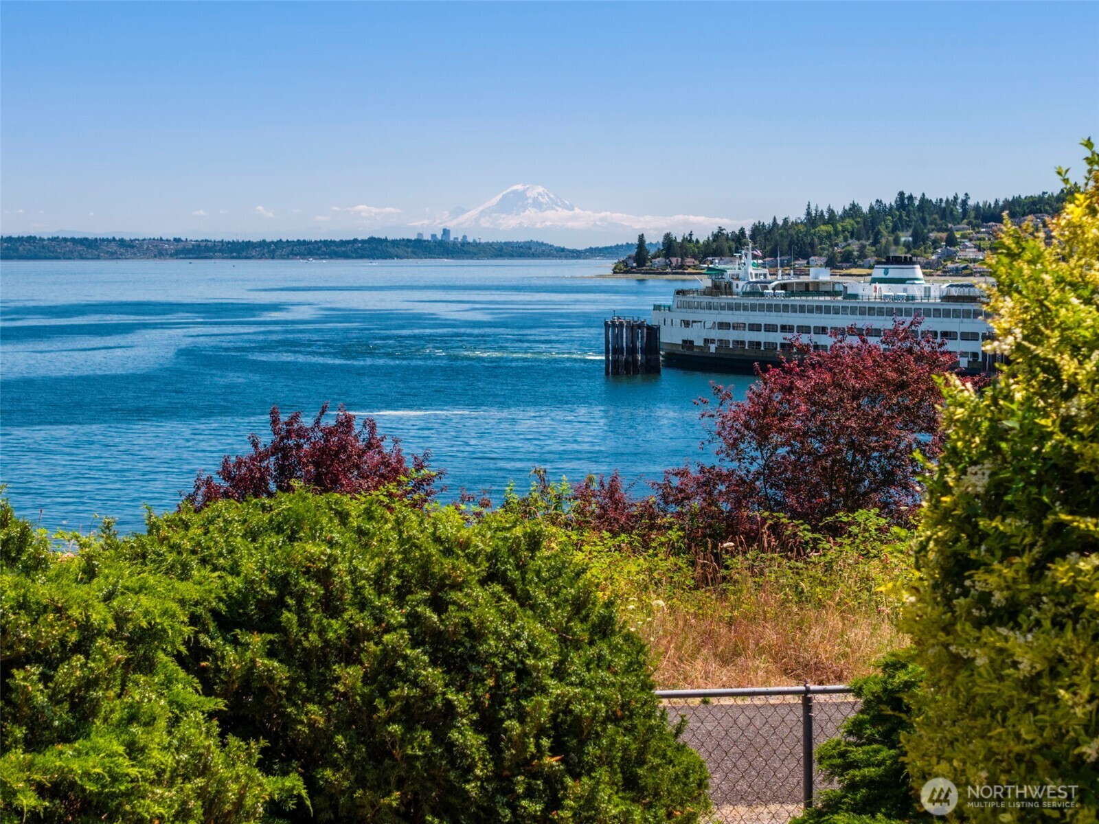 26005  Washington Boulevard NE  Kingston WA 98346 photo