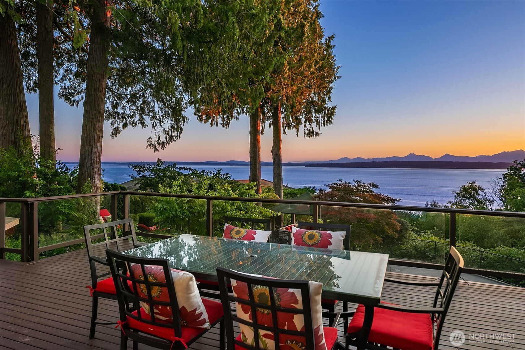 Property Photo: 24224 116th Avenue W WA 98020