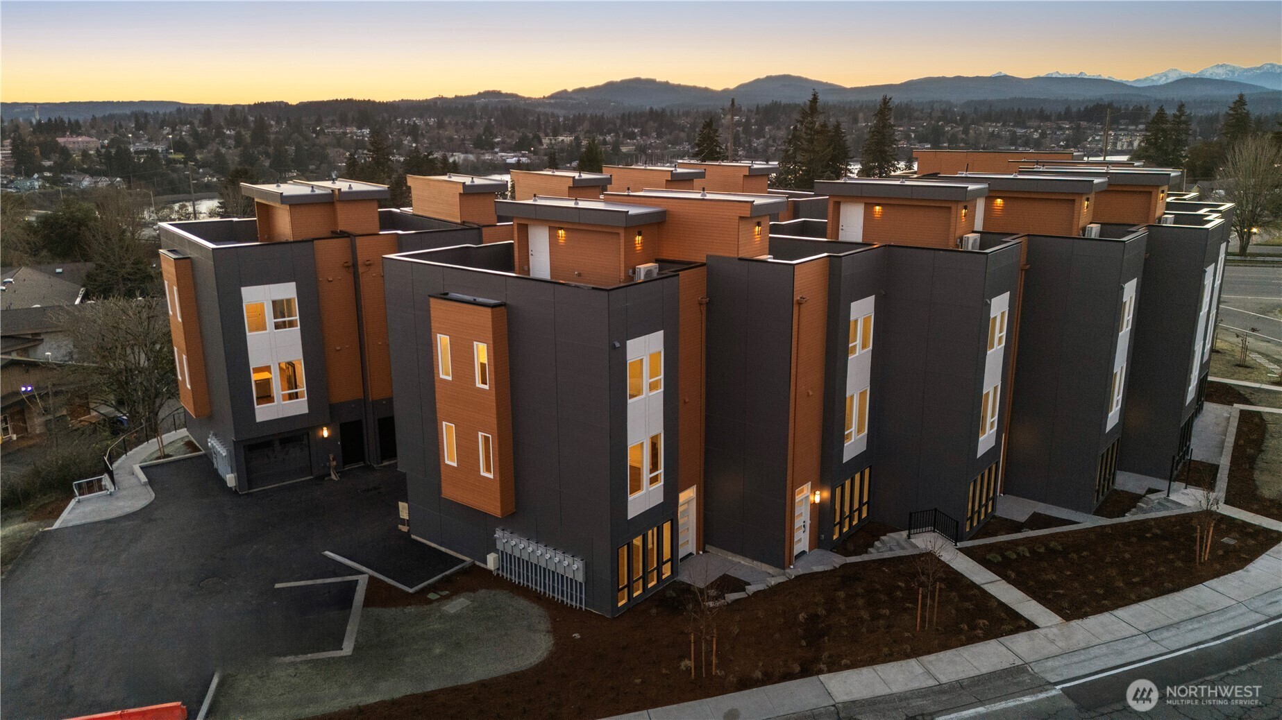 Property Photo:  2801  Clare Avenue 9  WA 98310 
