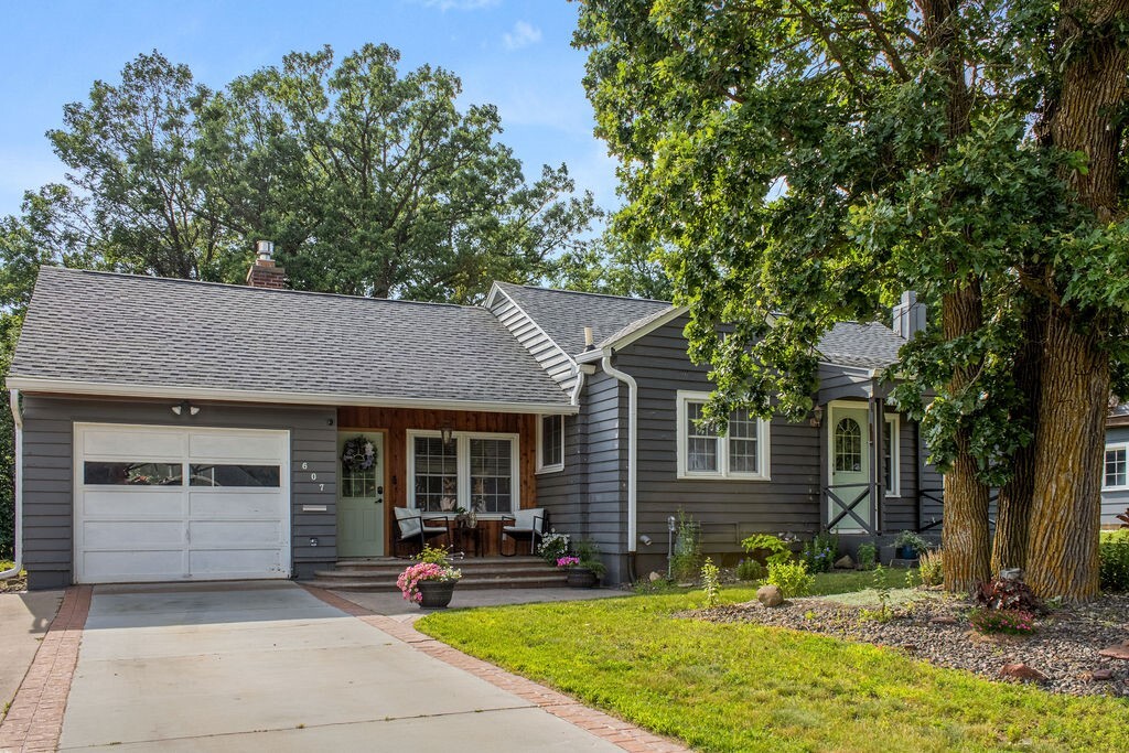 Property Photo: 607 College Street WI 54801