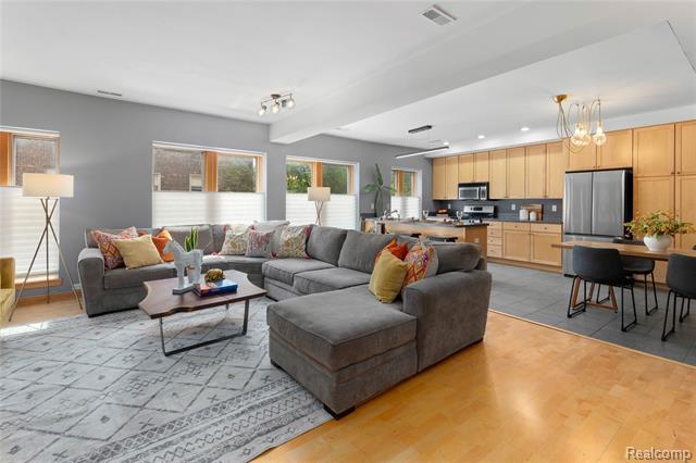 Property Photo:  434 W Alexandrine Street 102  MI 48201 