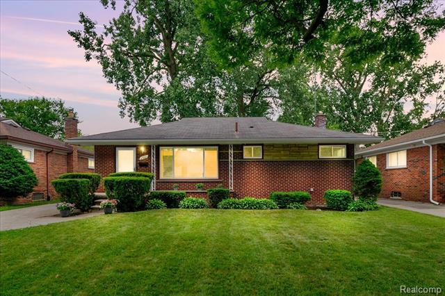 Property Photo: 21660 Church Street MI 48237