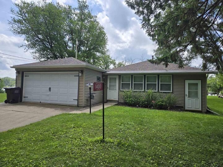 Property Photo:  1400 East Road 9 Road  WI 53534 