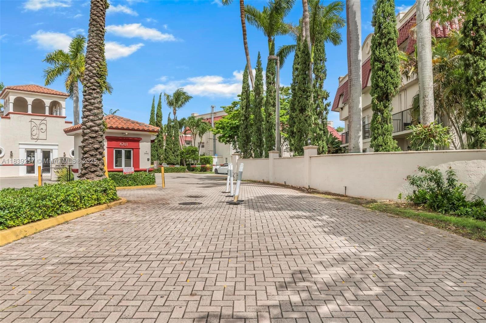 Property Photo:  6709 N Kendall Dr 229  FL 33156 