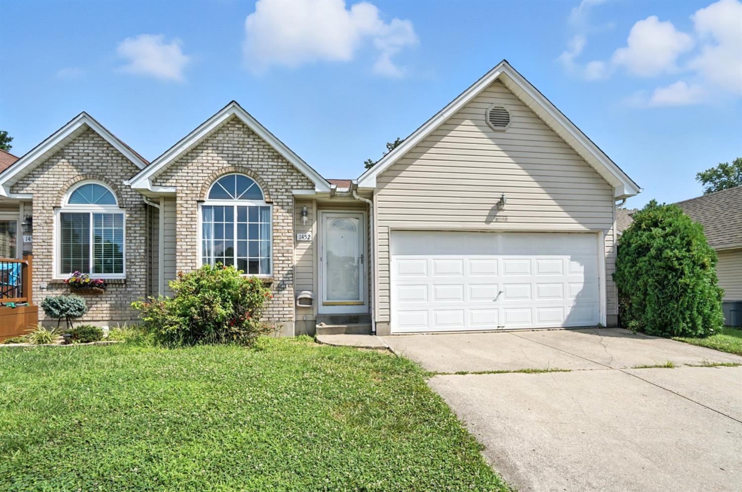 Property Photo: 1452 Fairway Drive IN 47025
