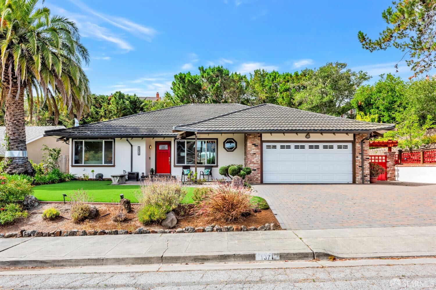 Property Photo: 1371 Encina Drive CA 94030