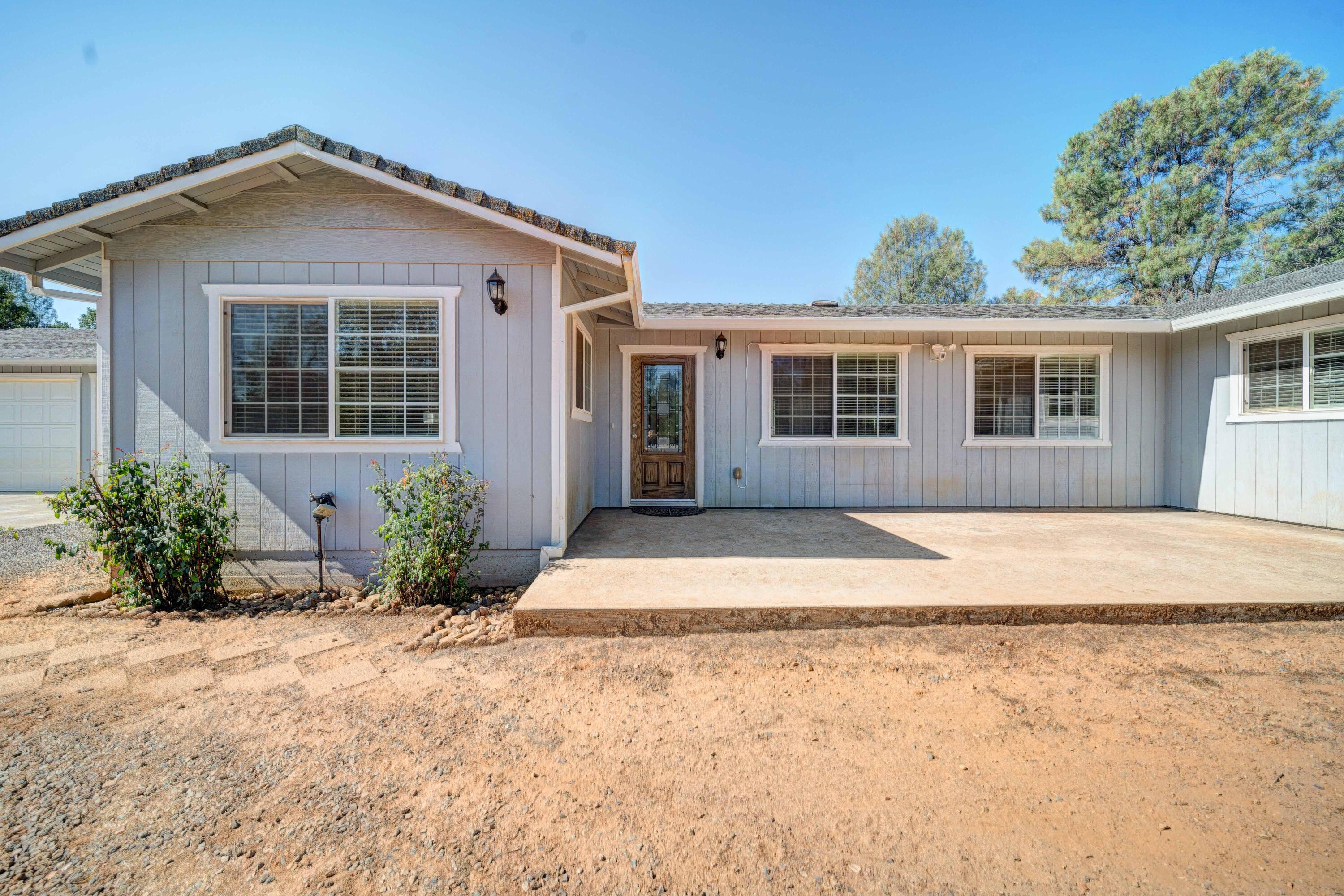Property Photo: 17041 Hawthorne Avenue CA 96007