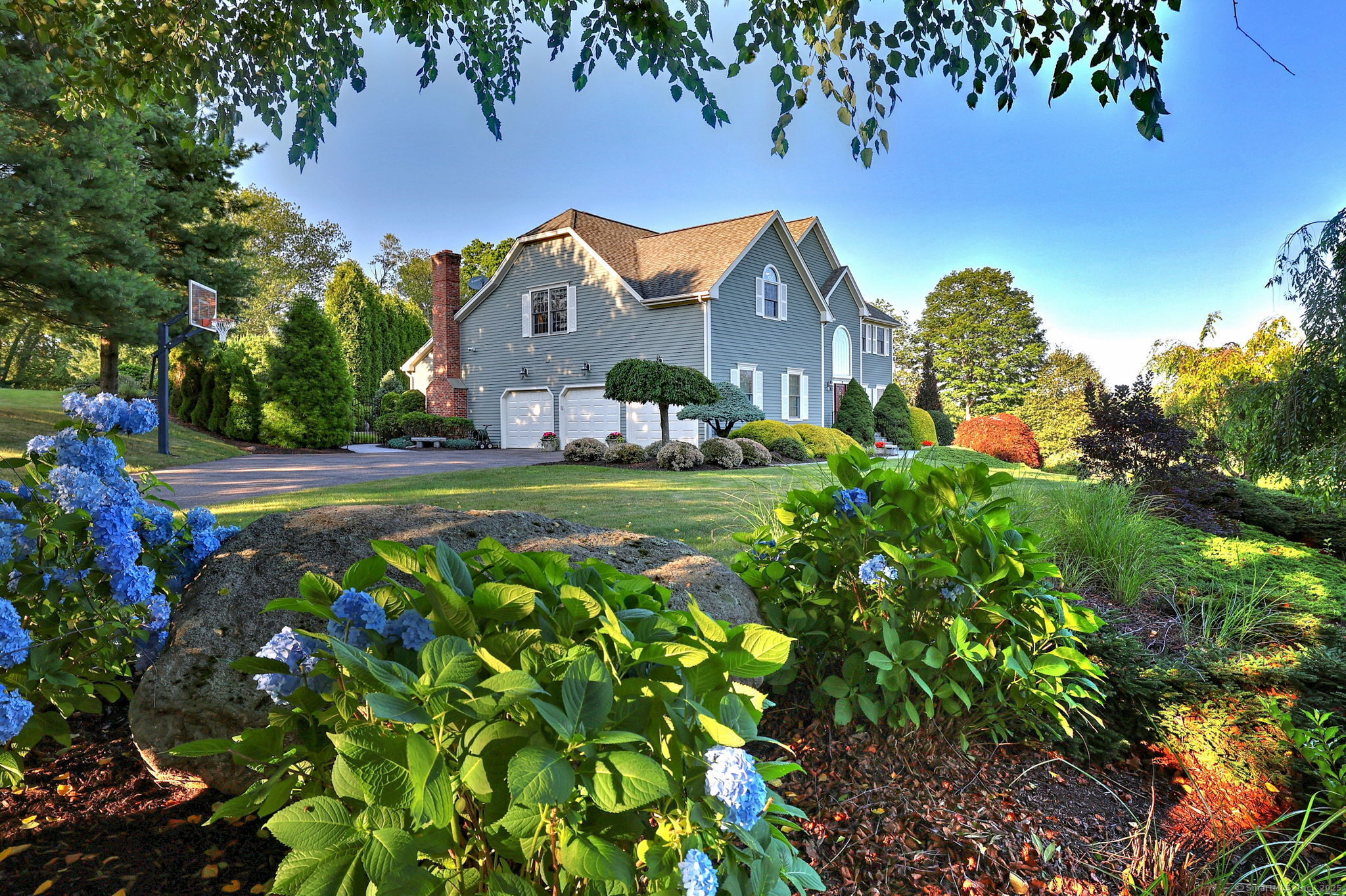 Property Photo: 17 Admiral Drive CT 06468