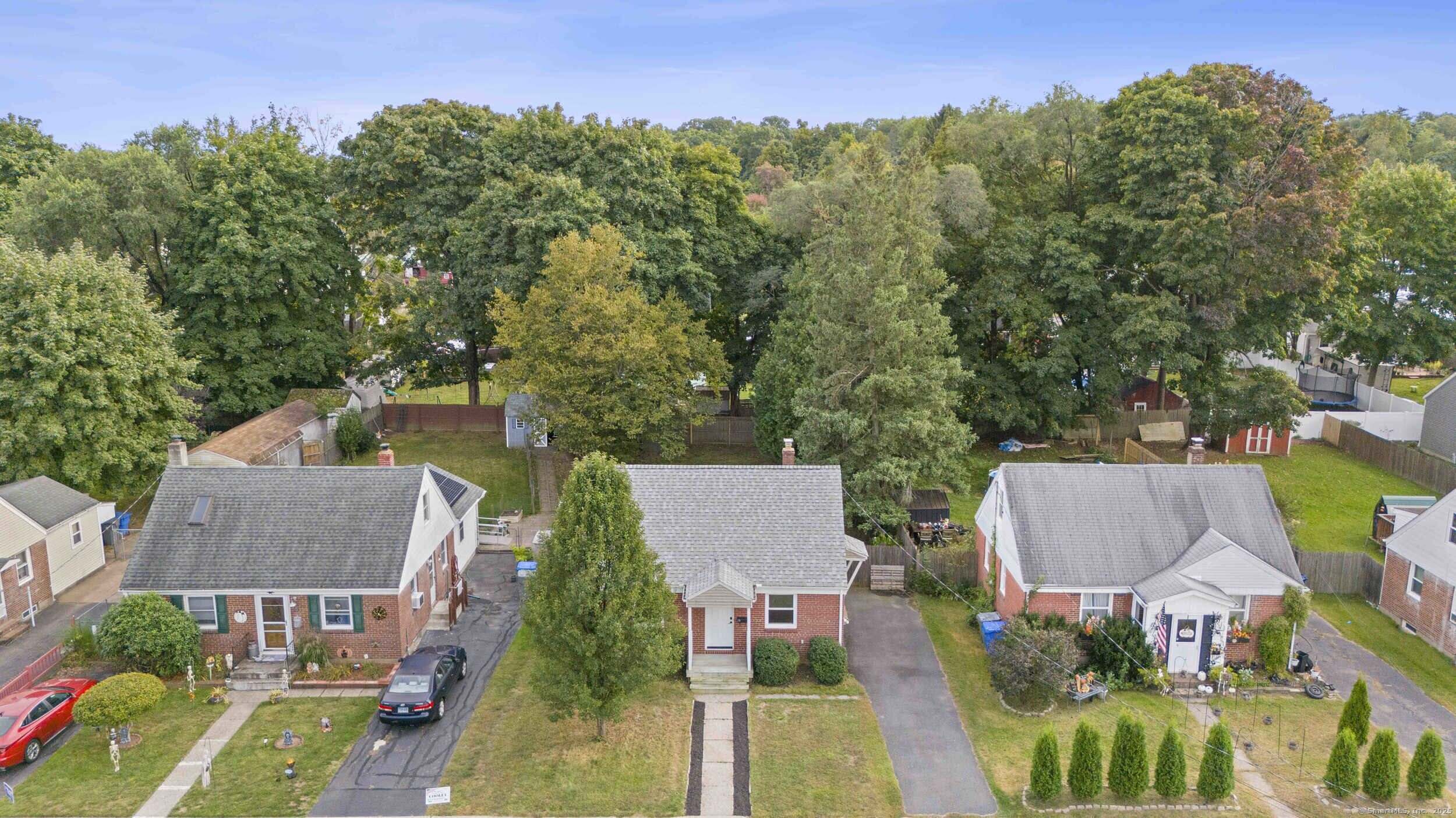 Property Photo:  25 Beckwith Drive  CT 06062 