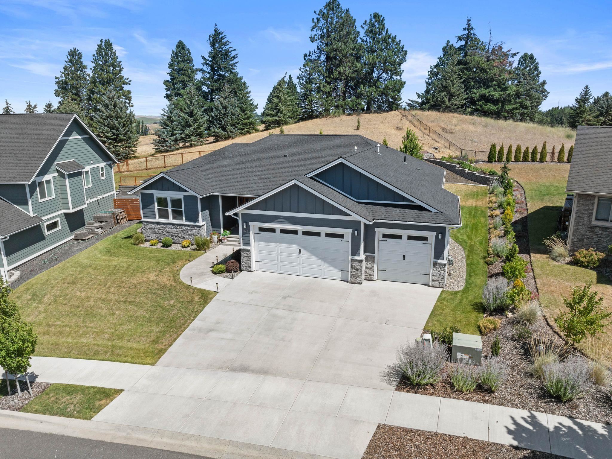 Property Photo: 840 SW Marcia Dr WA 99163