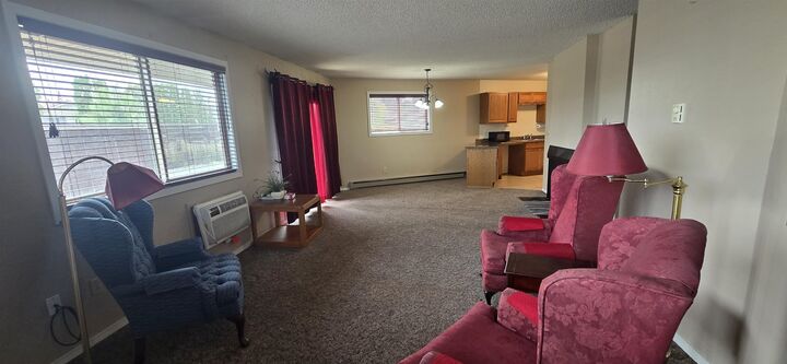 Property Photo: 9024 N Country Homes Blvd #5 WA 99218