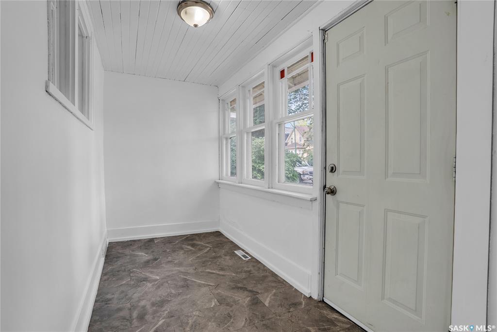 Property Photo: 107 28th Street W SK S7L 0K1