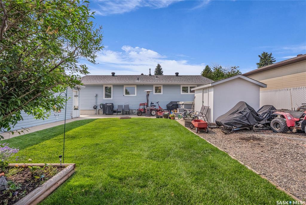 Property Photo: 51 Jordan Place SK S7L 4J2
