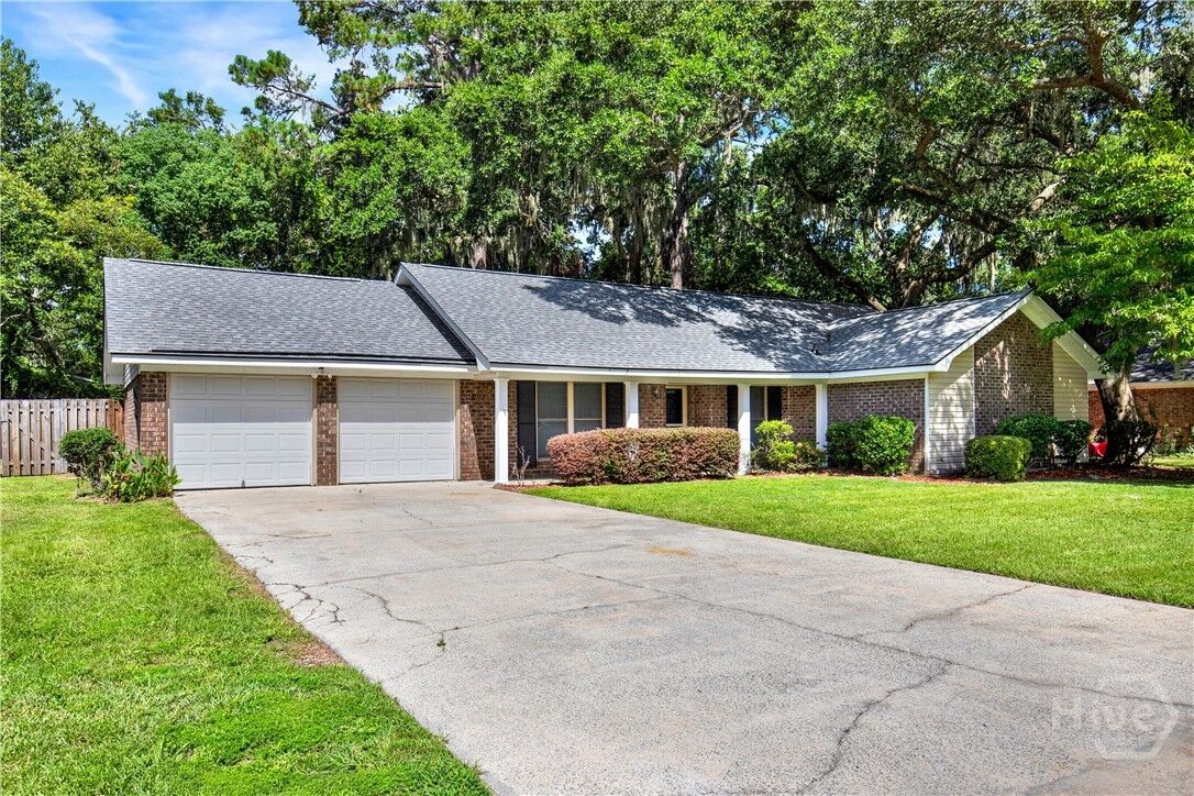 Property Photo: 28 River Oaks Road GA 31410