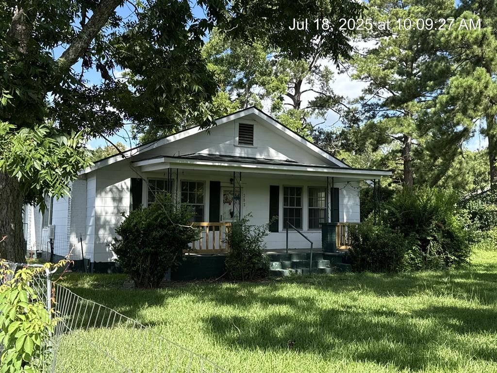 Property Photo:  282 Central St.  AL 36301 