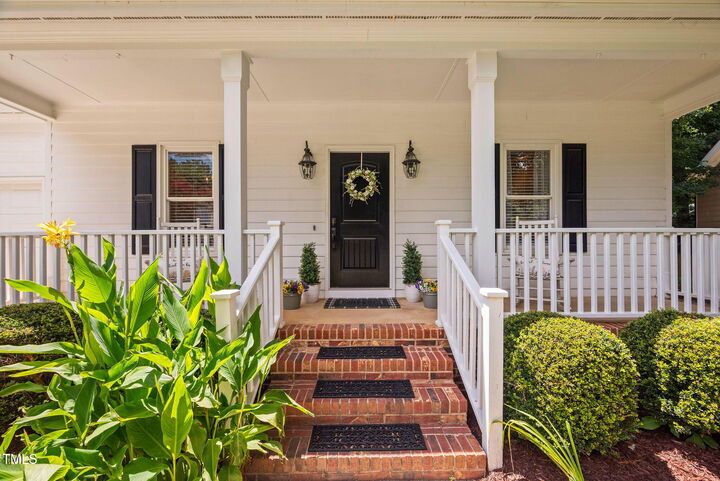 Property Photo: 2102 Watersglen Drive NC 27502