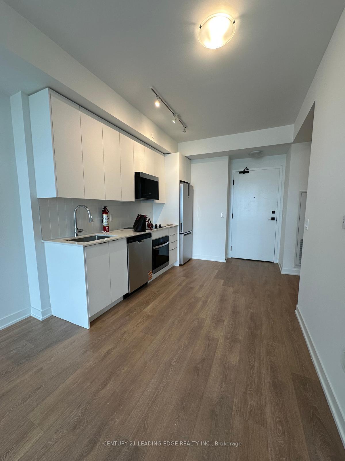 Photo de la propriété: 498 Caldari Road 2027 ON L4K 0R6