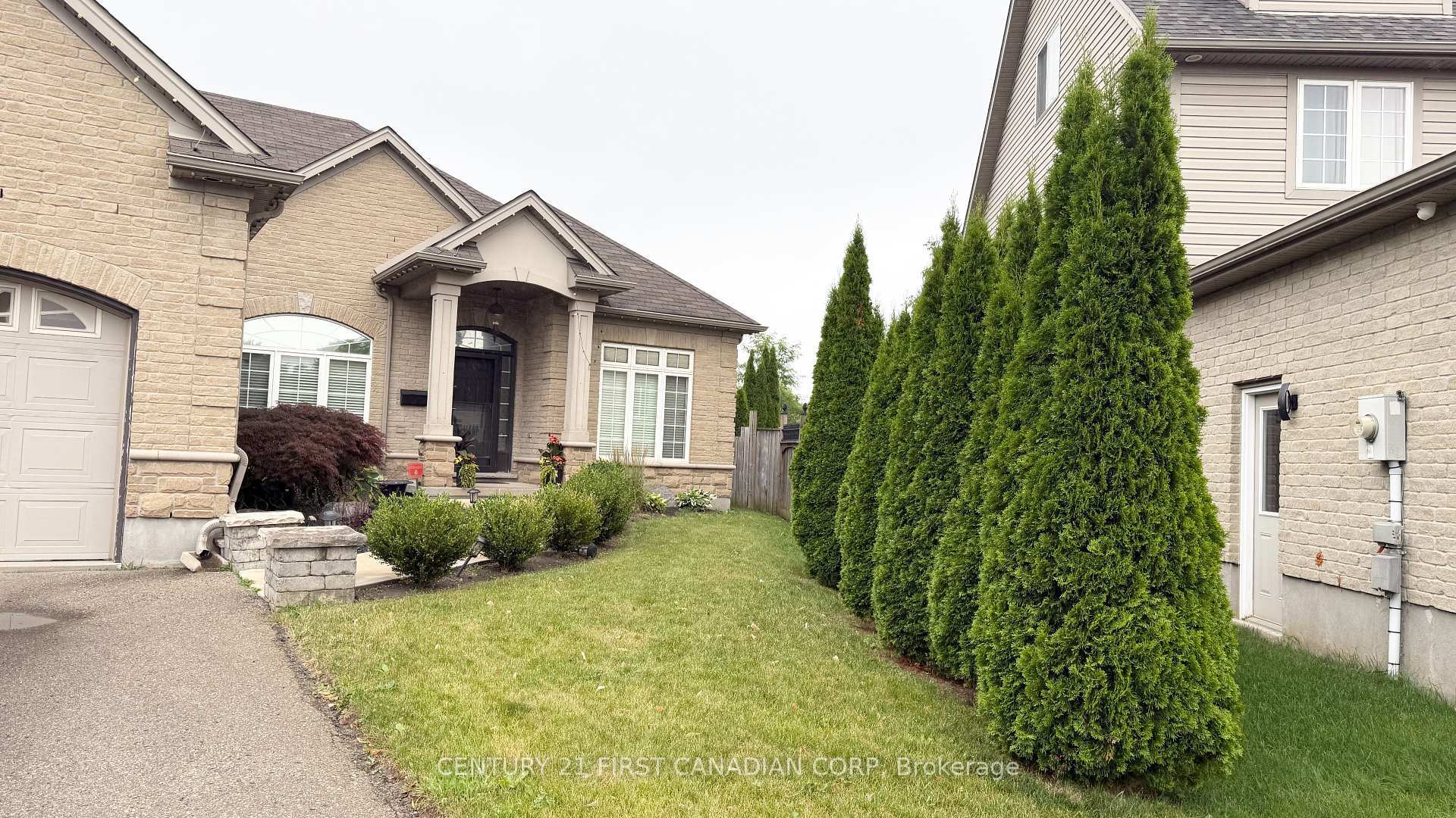 Photo de la propriété:  1924 Foxwood Avenue  ON N6G 0C5 