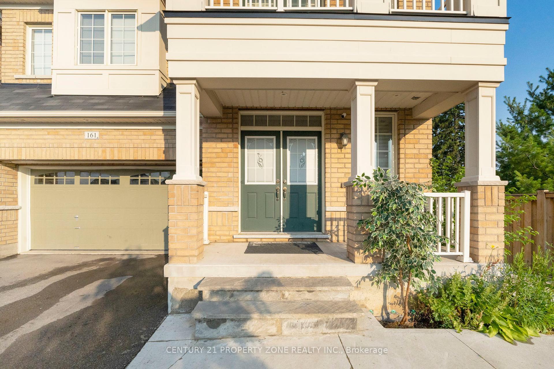 Photo de la propriété: 161 Bonnie Braes Drive ON L6Y 0H8