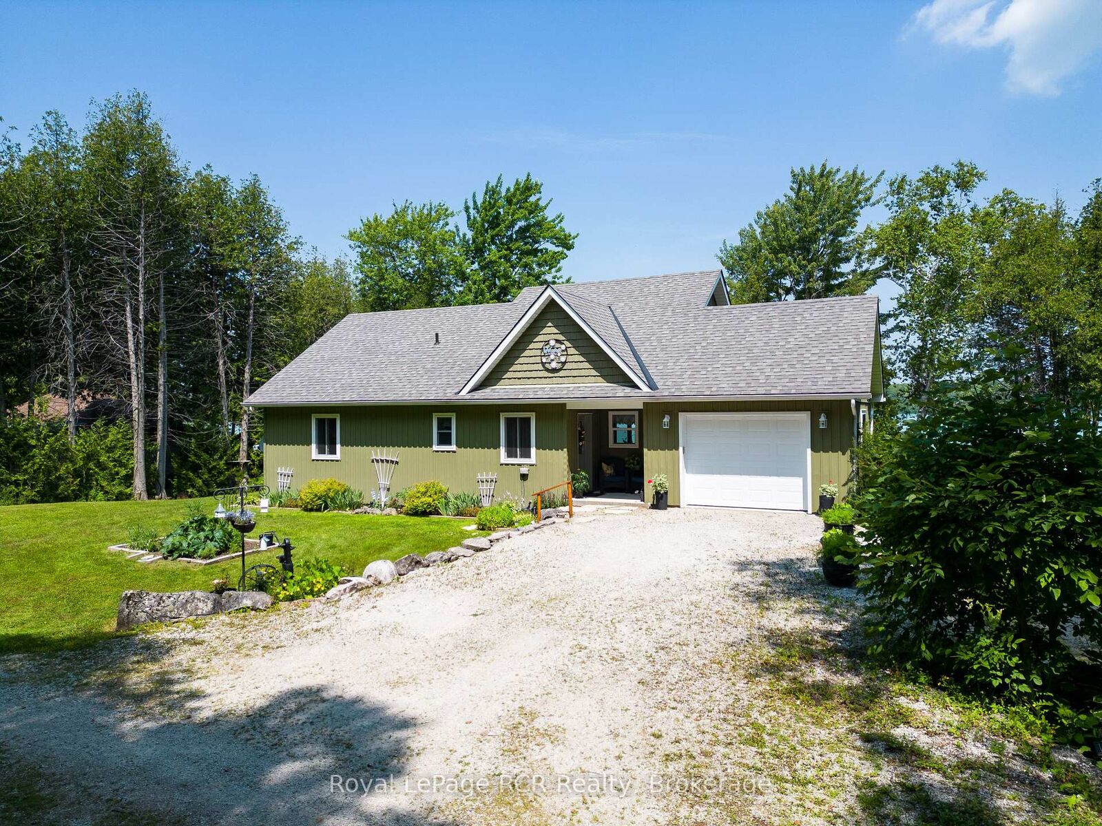 Property Photo: 121 Browns Lane ON N0H 2K0