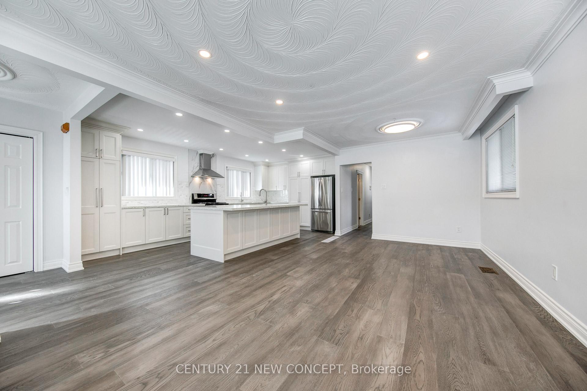 Property Photo: 74 Clark Avenue E Main ON L3T 1S5