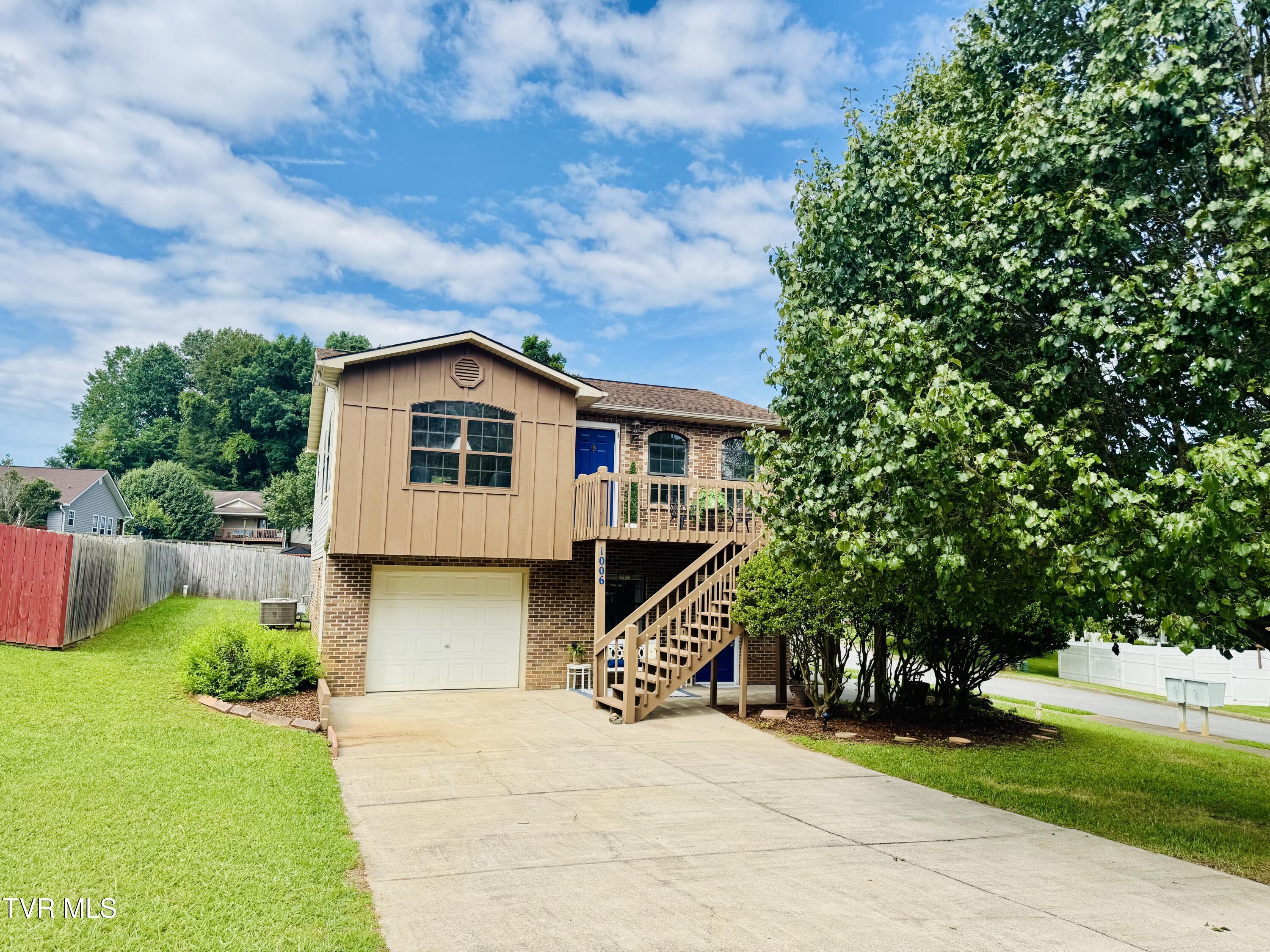 Property Photo:  1006 Phillip Drew Drive  TN 37604 