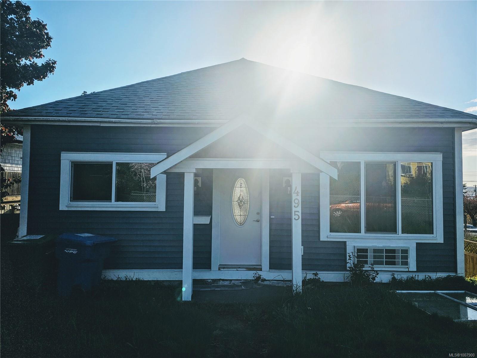 Property Photo: 495 Nicol St BC V9R 4T5