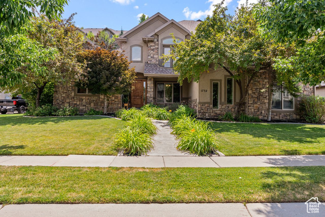 Property Photo: 1732 E Burning Oak Dr UT 84020