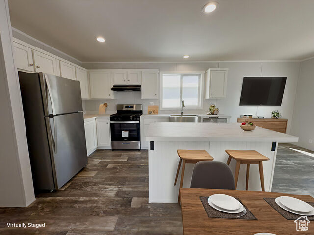 Property Photo: 75 W 250 N UT 84015