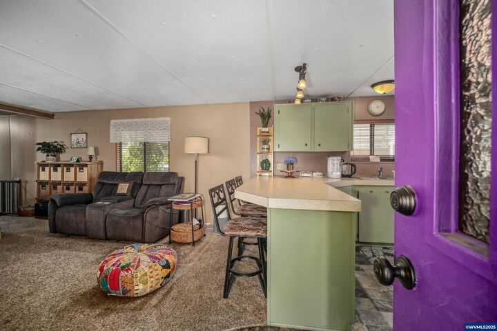 Property Photo: 2200 Lancaster (#9C) Dr SE 9C OR 97317