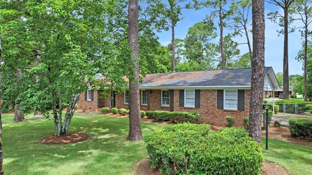 Property Photo: 2325 Whispering Pines Rd GA 31707