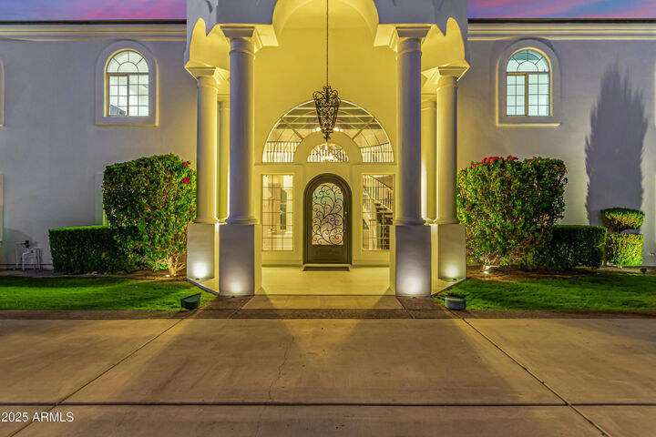 Property Photo: 4010 E Leland Street AZ 85215