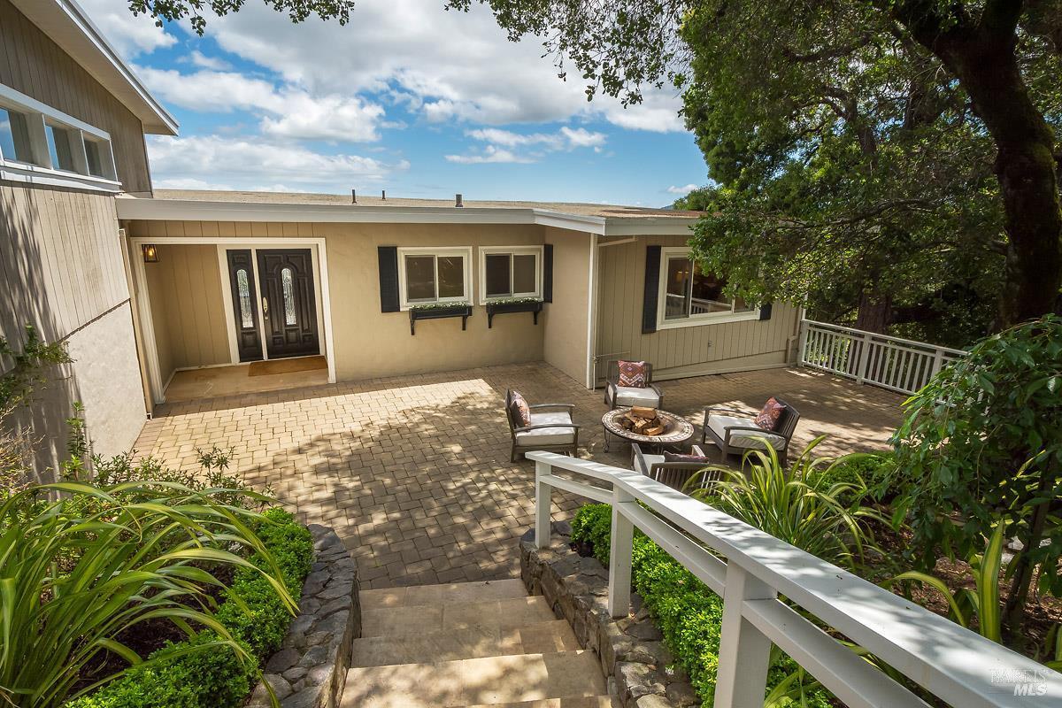 Property Photo:  150 Tioga Lane  CA 94904 