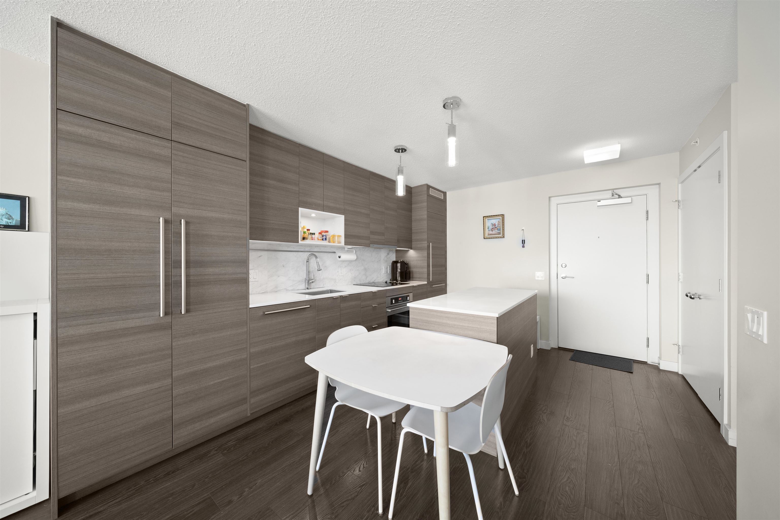 Property Photo: 13398 104 Avenue 1806 BC V3T 1V6