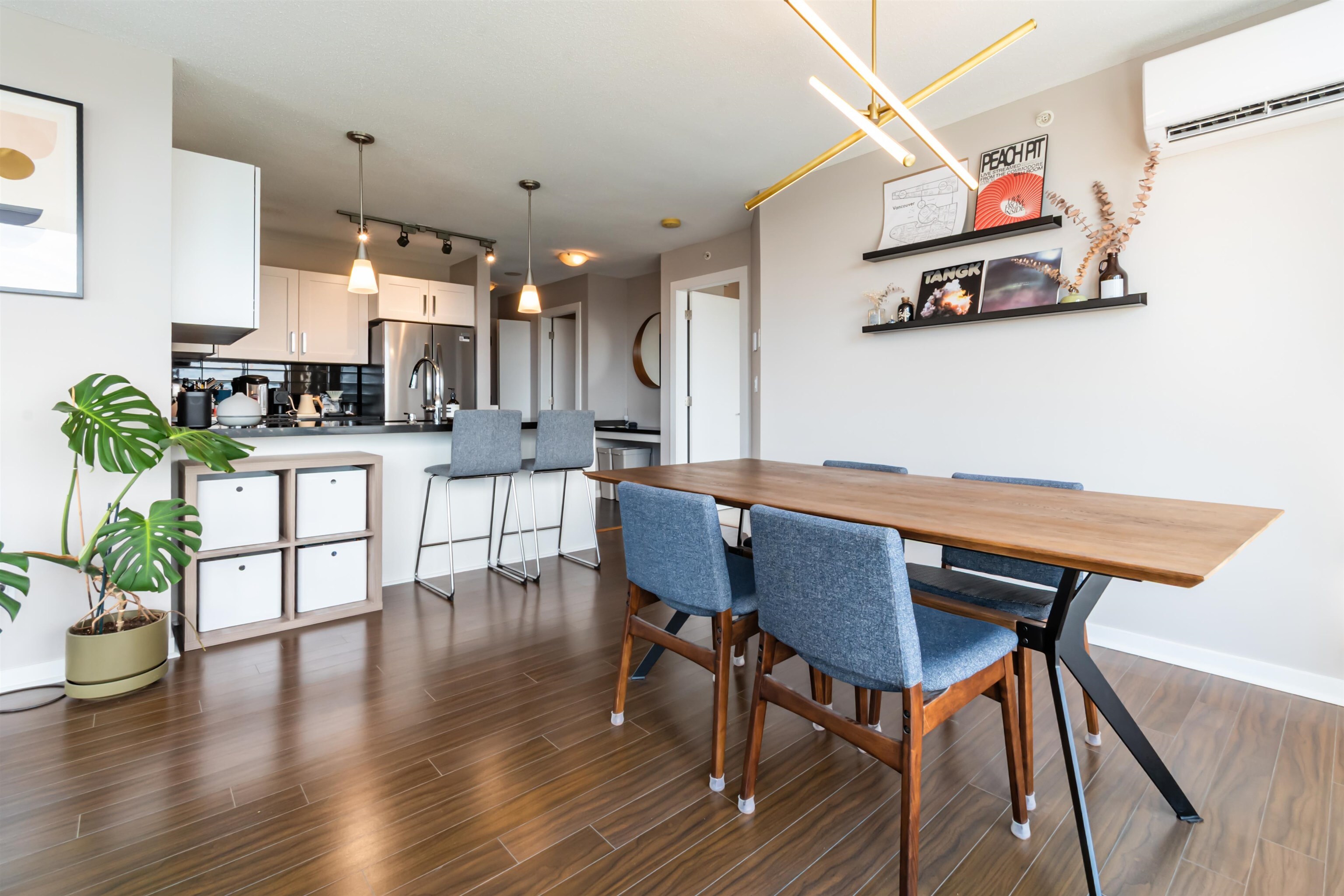 Property Photo: 2133 Douglas Road 1808 BC V5C 0E9