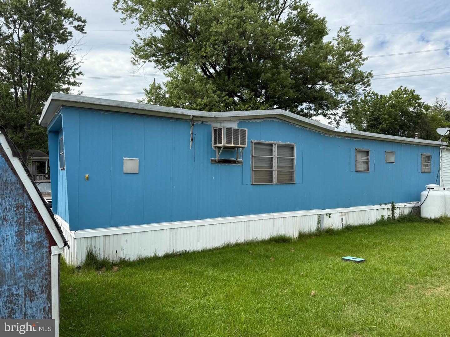 Property Photo: 128 Valley Ln PA 19401
