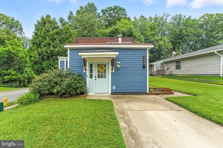 Property Photo: 2498 Paxton Street VA 22192