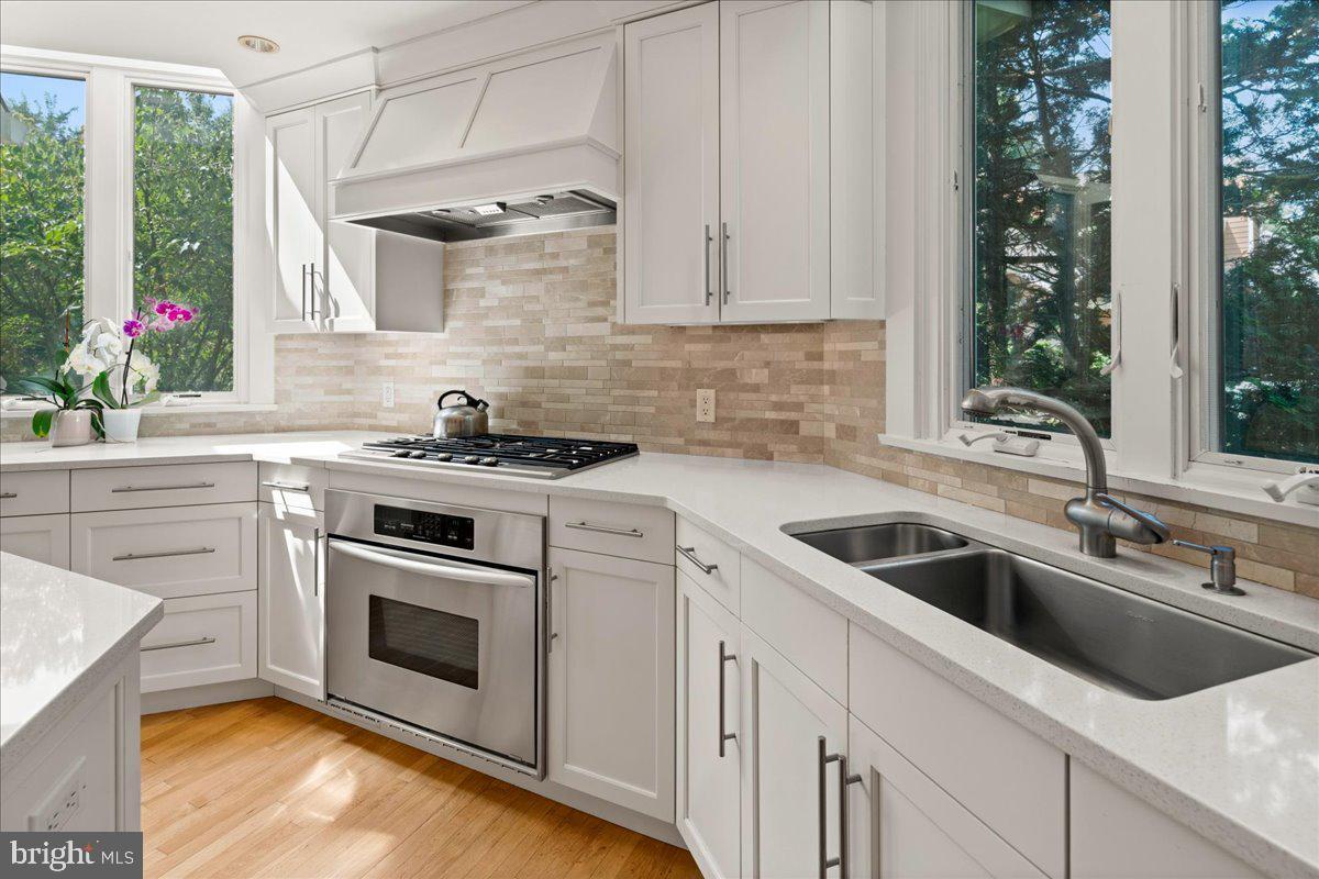Property Photo:  27 Baldwin Street  NJ 08534 