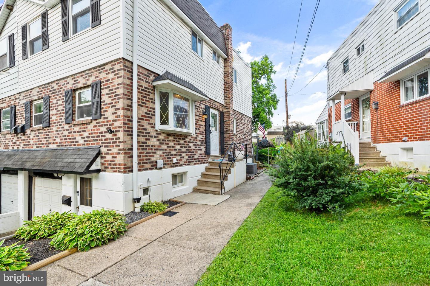 2679 Winchester Avenue  Philadelphia PA 19152 photo