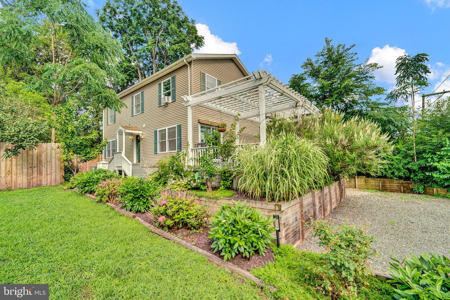 Property Photo: 6 Washington Avenue NJ 08560