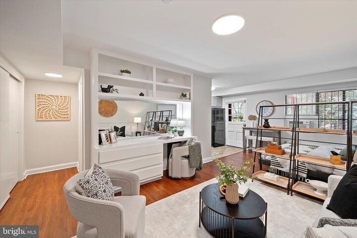 1565 N Colonial Terrace 104-Z  Arlington VA 22209 photo