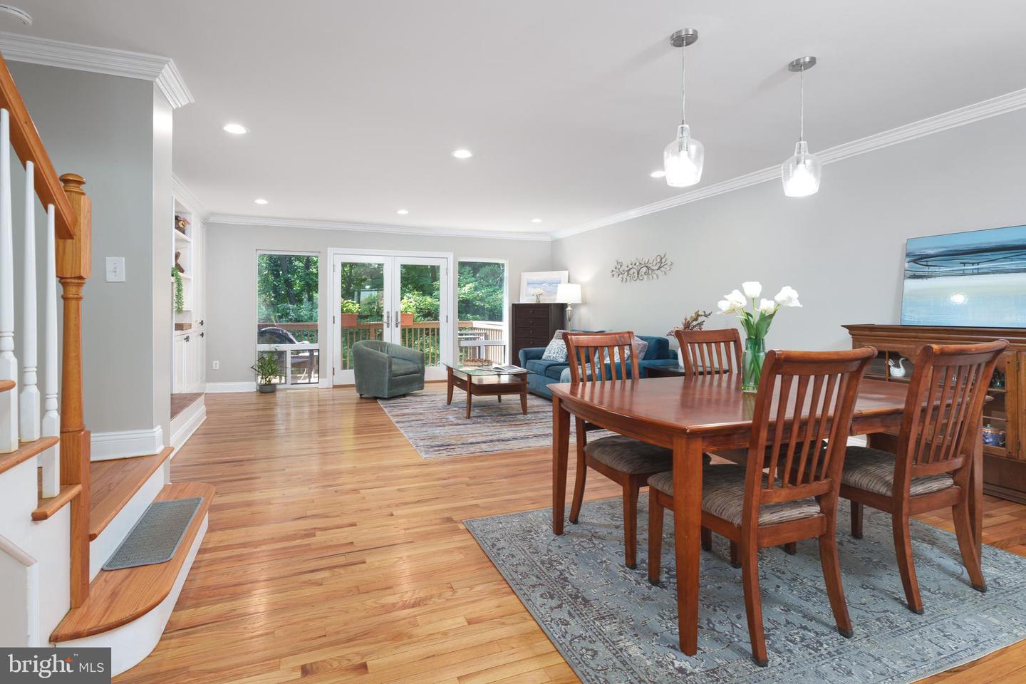 Property Photo:  16 Cameron Court  NJ 08540 