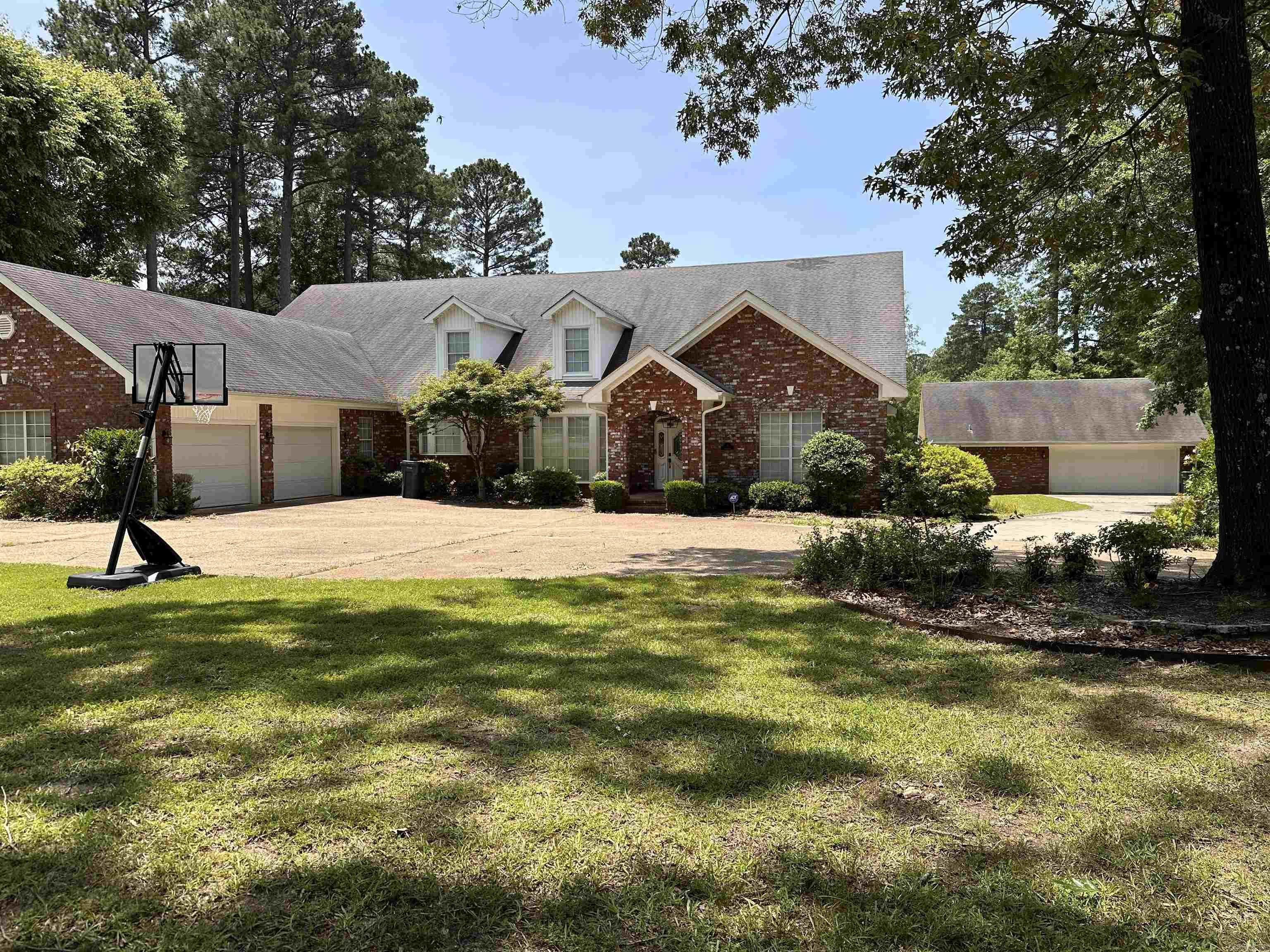 Property Photo: 9 Chinquepin Drive AR 71753